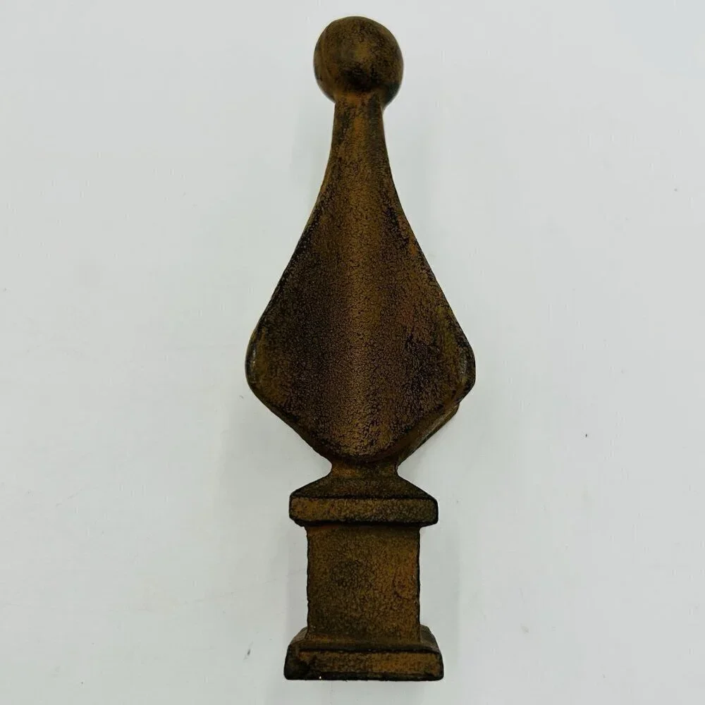 Unbranded salvaged cast
